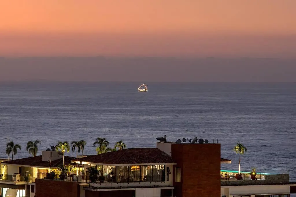 New! Luxury 2Bd 2Ba Romantic Zone Largest Pool In Pv Sea View Balcony Puerto Vallarta