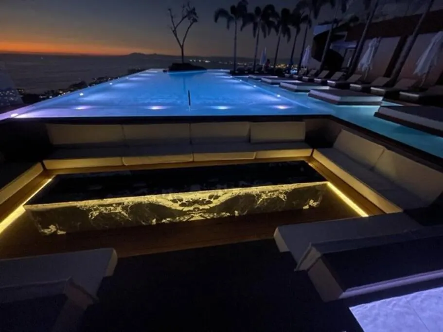 New! Luxury 2Bd 2Ba Romantic Zone Largest Pool In Pv Sea View Balcony Puerto Vallarta Apartament