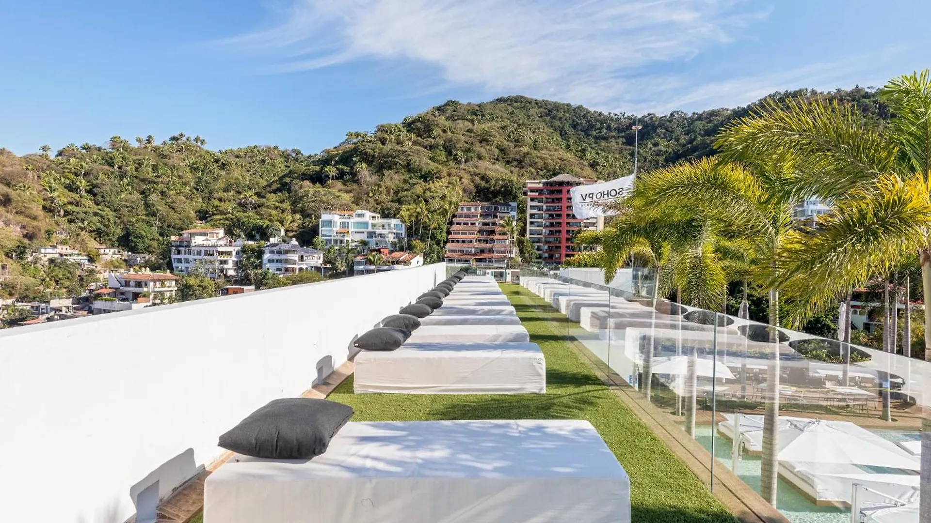 New! Luxury 2Bd 2Ba Romantic Zone Largest Pool In Pv Sea View Balcony Puerto Vallarta Apartament